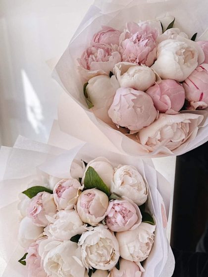 Peonies with delivery in Prague, order online for the same day delivery