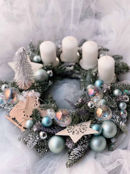 Christmas wreath: Snowy