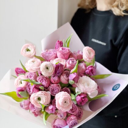 Bouquet Vogue by Coolflowers flower delivery in Prague