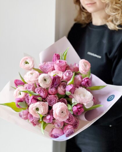 Bouquet Vogue by Coolflowers flower delivery in Prague