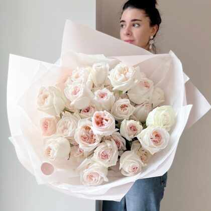 Fragrant roses: 51 Cream