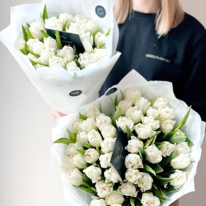 Tulips: White by Coolflowers flower delivery in Prague