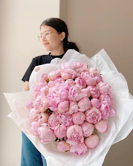 Pink peonies: 51 pc by Coolflowers flower delivery in Prague