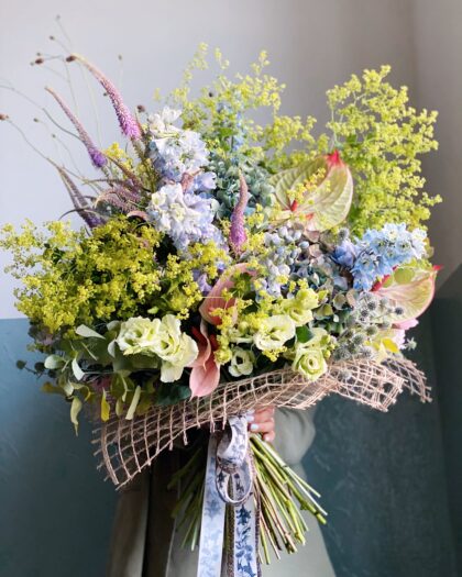 Wild bouquet XL by Coolflowers flower delivery in Prague