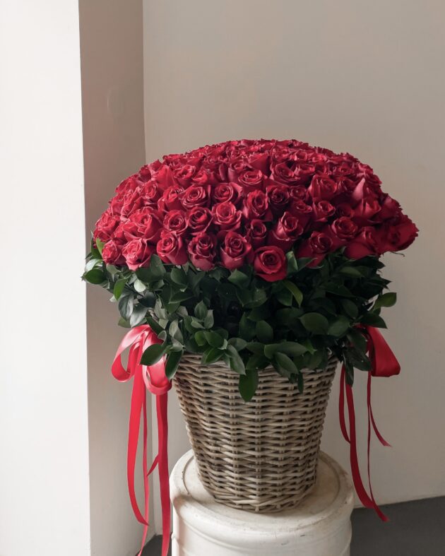 Flower basket: 201 Red roses — изображение 2